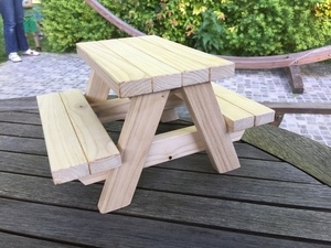 Table de Pique-nique pour Ecureuil