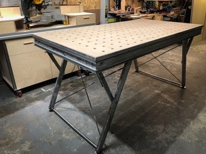 Table de travail type MFT