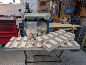 Gabarit pour dégauchir à la raboteuse