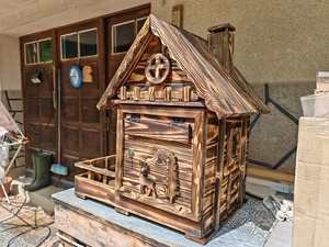 Nouvelle boite a lettres en bois brulé