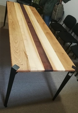 Table de réunion et de visioconférence