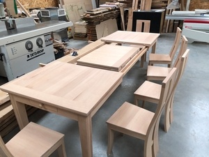 Table avec allonge et coulisse en bois et chaise en hêtre