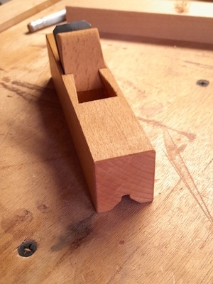 Rabot à chanfreiner