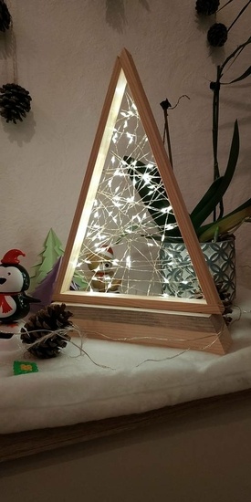 Montagne de Noël lumineuse en bois de palette