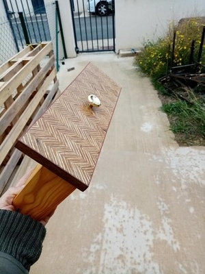 Tiroir en damas de contre-plaque