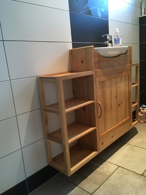 Petit meuble sous lave-main... Et un de plus