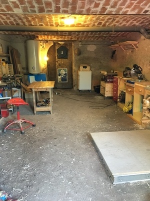 Atelier dans une cave