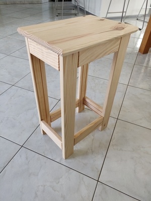 Desserte/tabouret pour canapé