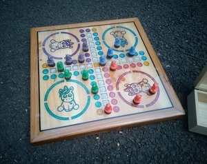 Jeu des ptits licornes ( jeu des petits chevaux)