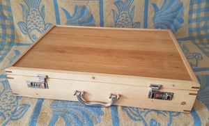 Une valise pour couteau