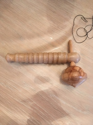 Toupie avec son lanceur