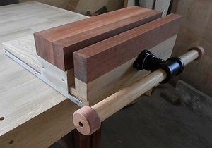 Etau d'établi en bois