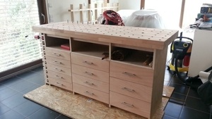 Etabli en Contreplaqué et plateau en Hêtre