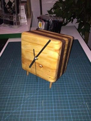 Horloge en bois