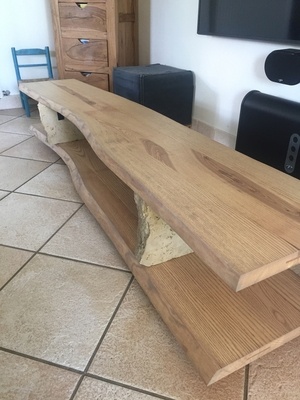 Meuble sous TV en frêne olivier