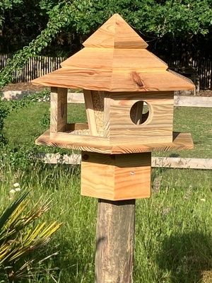 Mangeoire à oiseaux