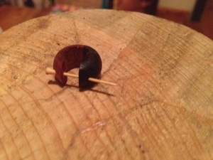 Une paire de boucles d'oreilles