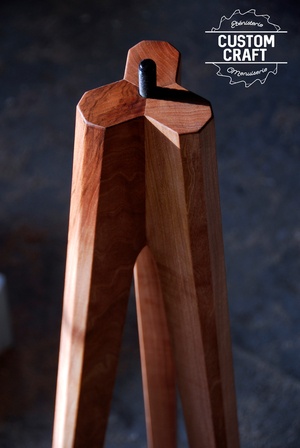 Trepied lamp en noyer