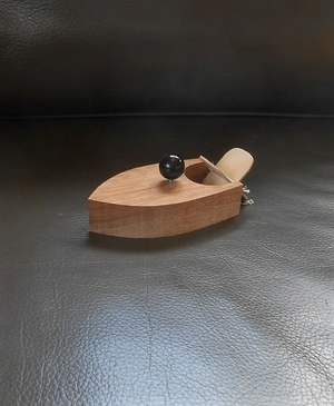 Un ptit bateau à moteur