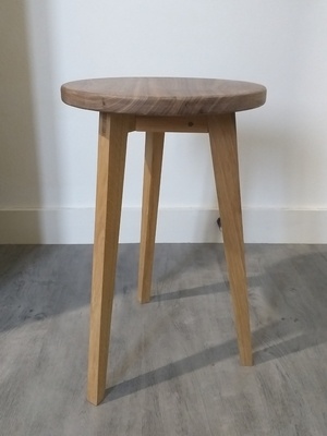 Tabouret trépied