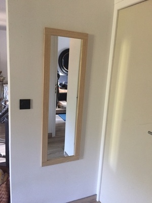 Un miroir tout simple en châtaigner