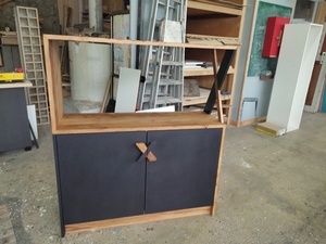 Meuble en chêne et fibracolor noir