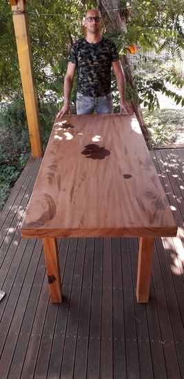 Belle table à manger