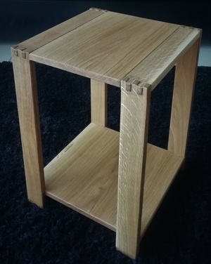 Table de nuit inspiration tout-en-bois