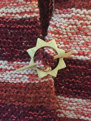 Une broche pour un châle