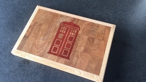 Planche à decouper TARDIS