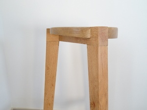 Guéridon,   2016,  chêne rouge et chêne doré