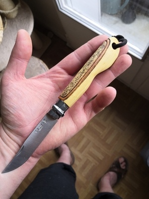 Opinel en buis avec dragonne