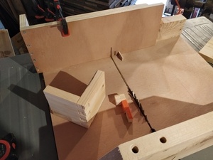 Gabarit queues droites pour scie sur table