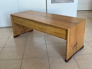 Table basse en chêne