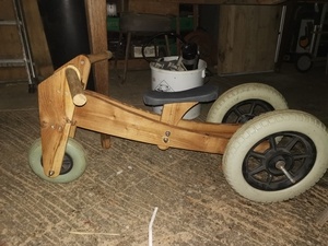 Seconde draisienne pour mon petit fils, celle-ci destinée à rester chez papi & mamie