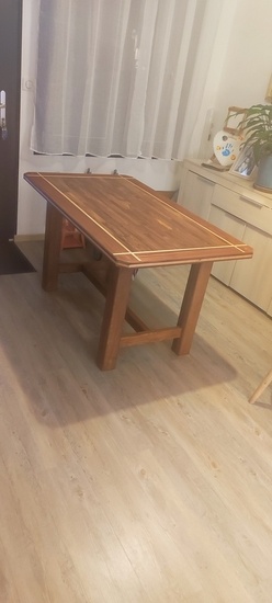 Table plateau parquet teck piètement chêne