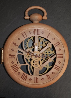 Horloge en bois