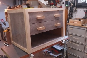 GROS chevet avec plateau renforcé pour LE test, roulettes pour le fun (PÊCHONS MES FRÈRES ET SŒURS)