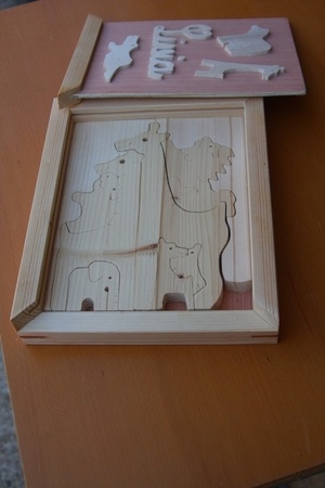 Un puzzle et sa boîte