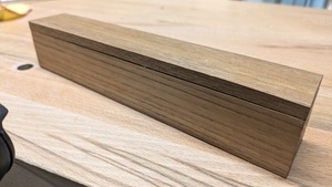 Une boîte en bois, encore une!