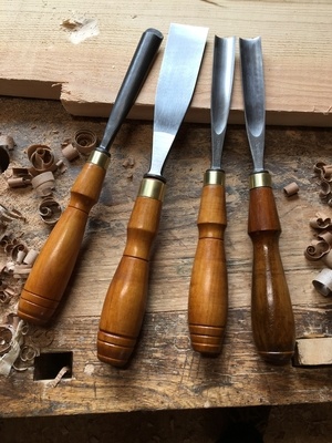 Des manches pour des gouges neuves