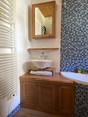Salle de bain en orme