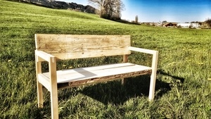 Petit banc de jardin