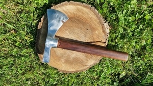 "Et ma Hache", disait-il.