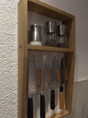 Petite étagère avec bloc couteaux