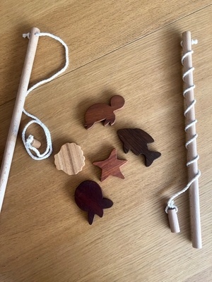 Jeu de pêche à la ligne en bois exotique