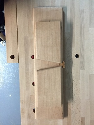 Banc de meditation simple en Hêtre et inclinable.