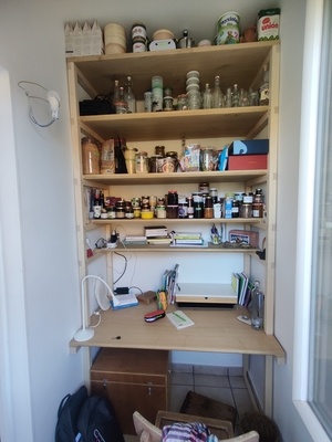 Étagère-bureau pour cellier