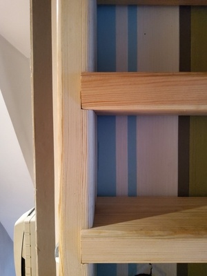 Échelle accès chambre sous combles