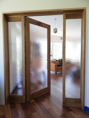 Seconde porte, cette fois avec impostes vitrées